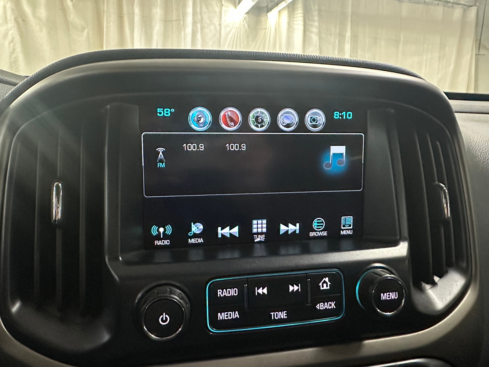 Thumbnail: 2018 Chevrolet Colorado - 4