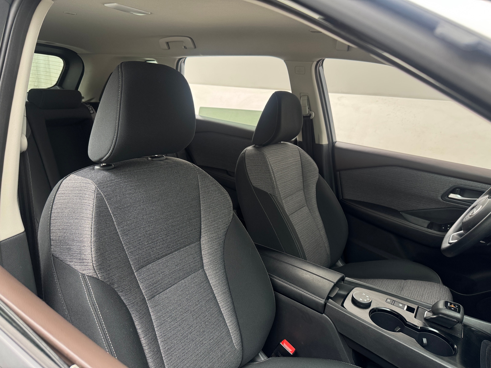 Thumbnail: 2023 Nissan Rogue - 2