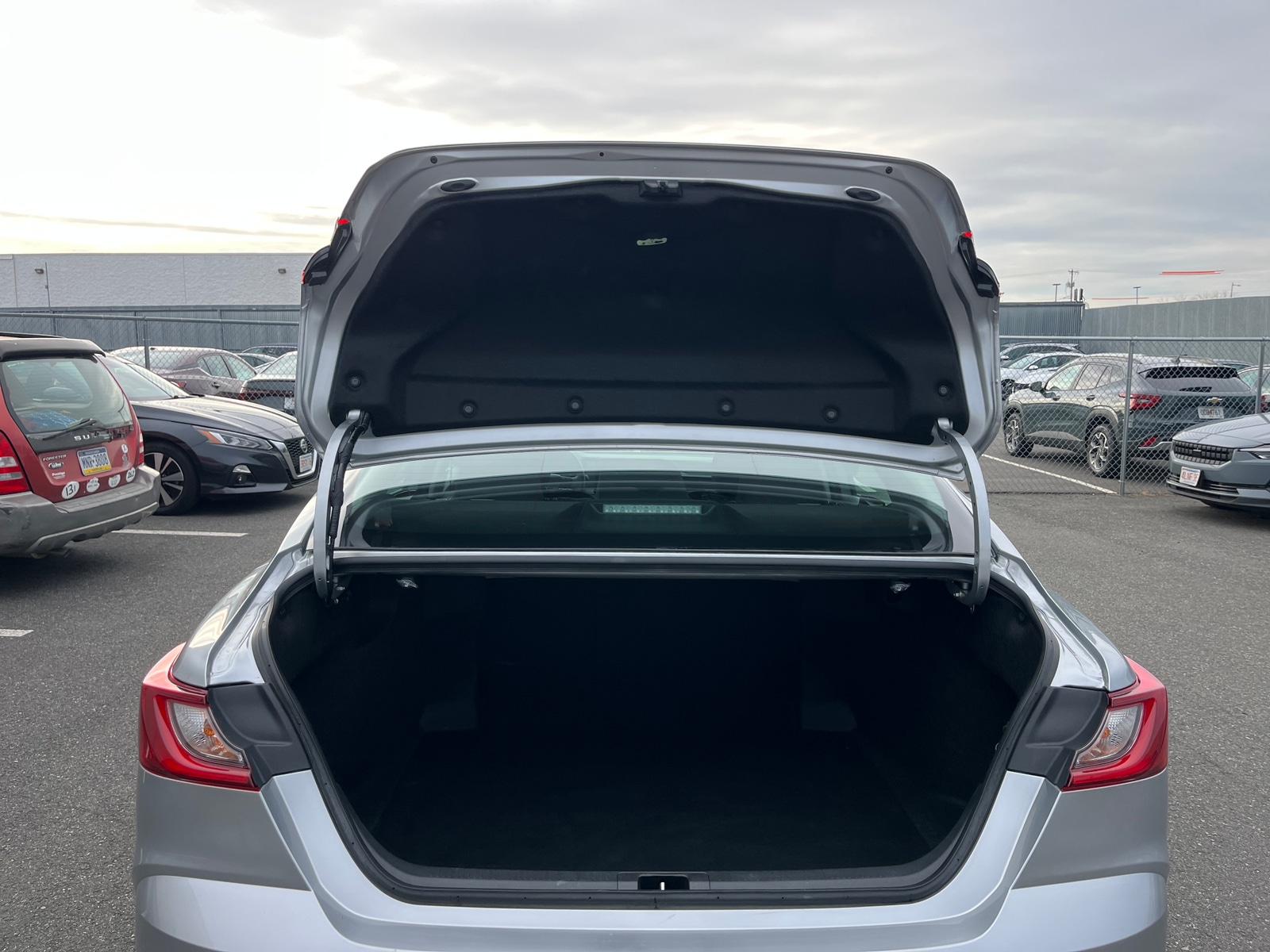 Thumbnail: 2025 Toyota Camry - 6