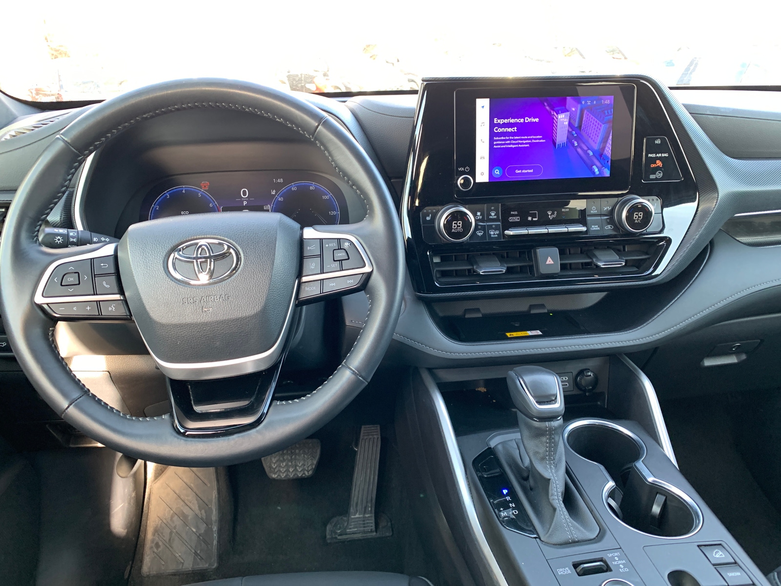 Thumbnail: 2025 Toyota Highlander - 3