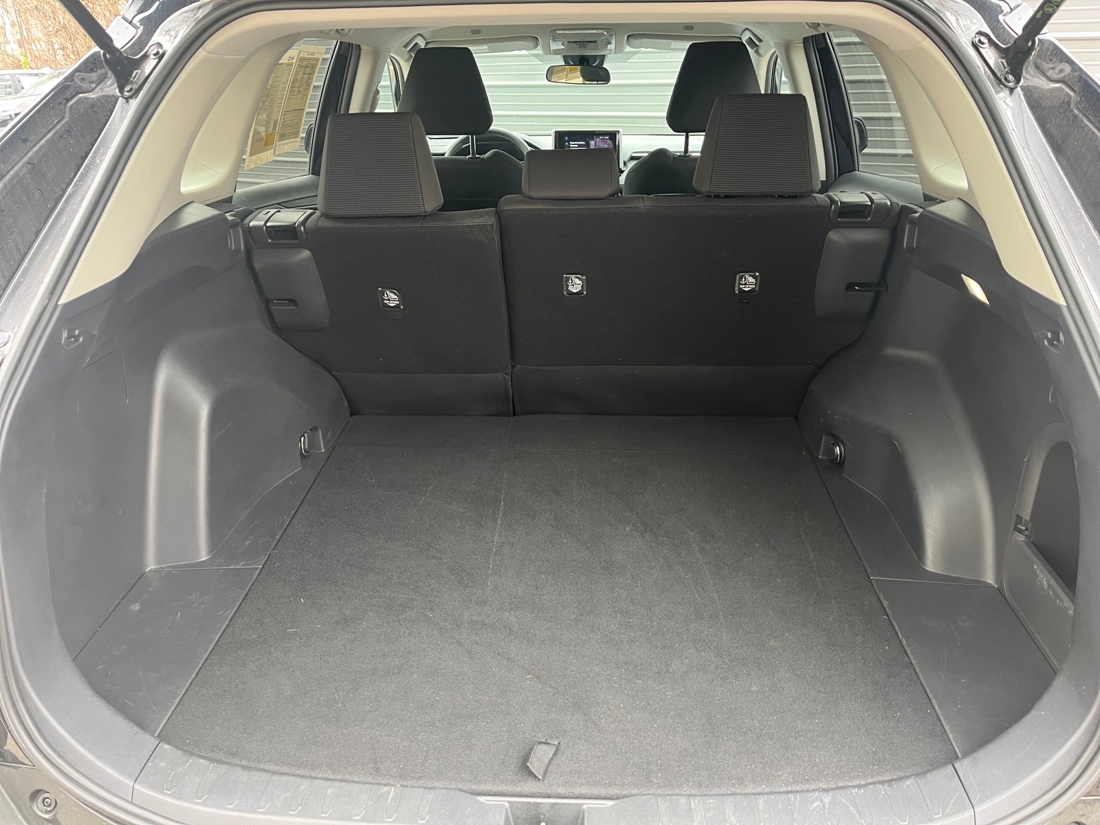 Thumbnail: 2025 Toyota RAV4 - 6