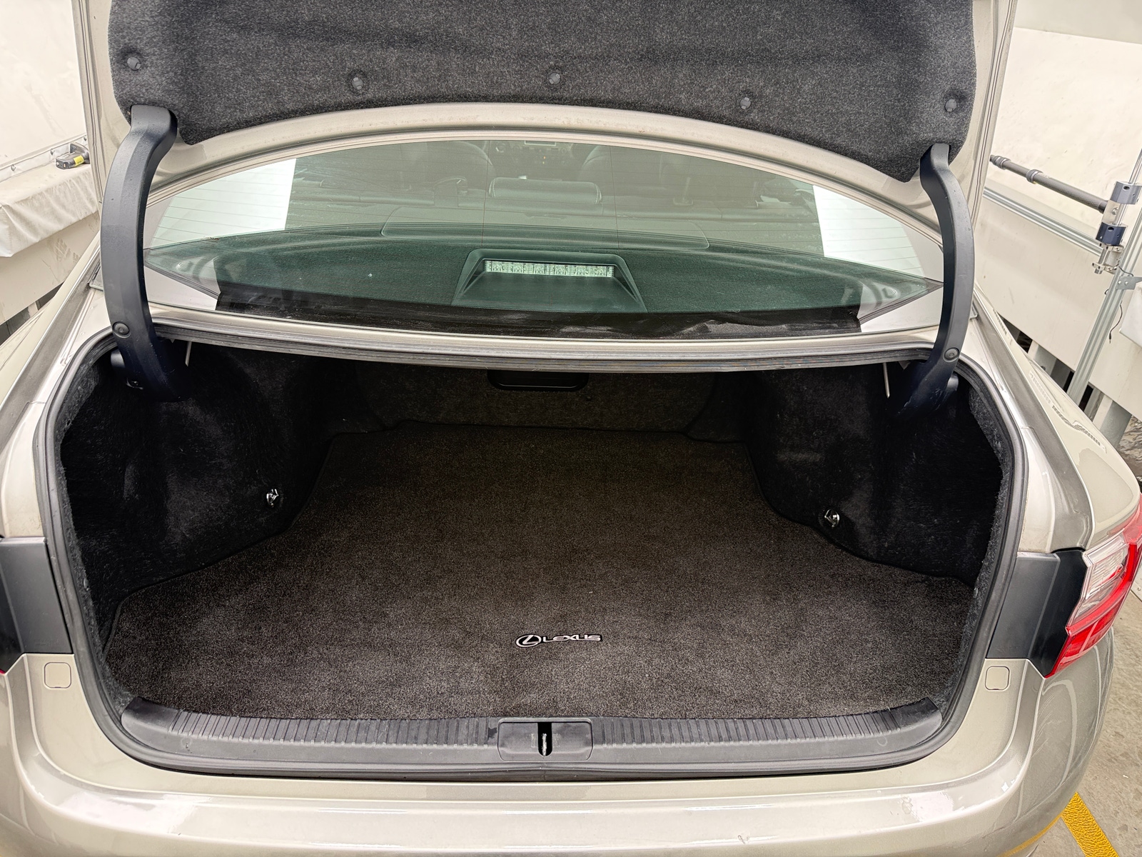 Thumbnail: 2018 Lexus ES - 7