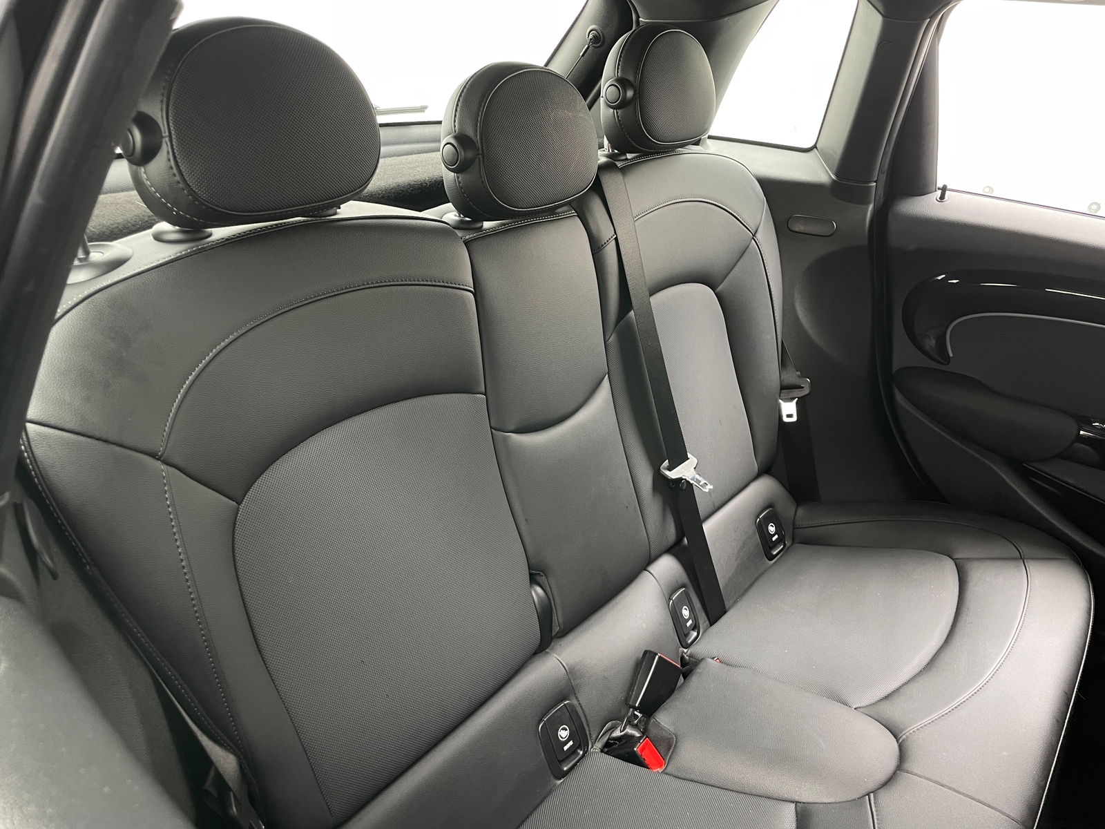 Thumbnail: 2022 MINI Cooper Hardtop - 5