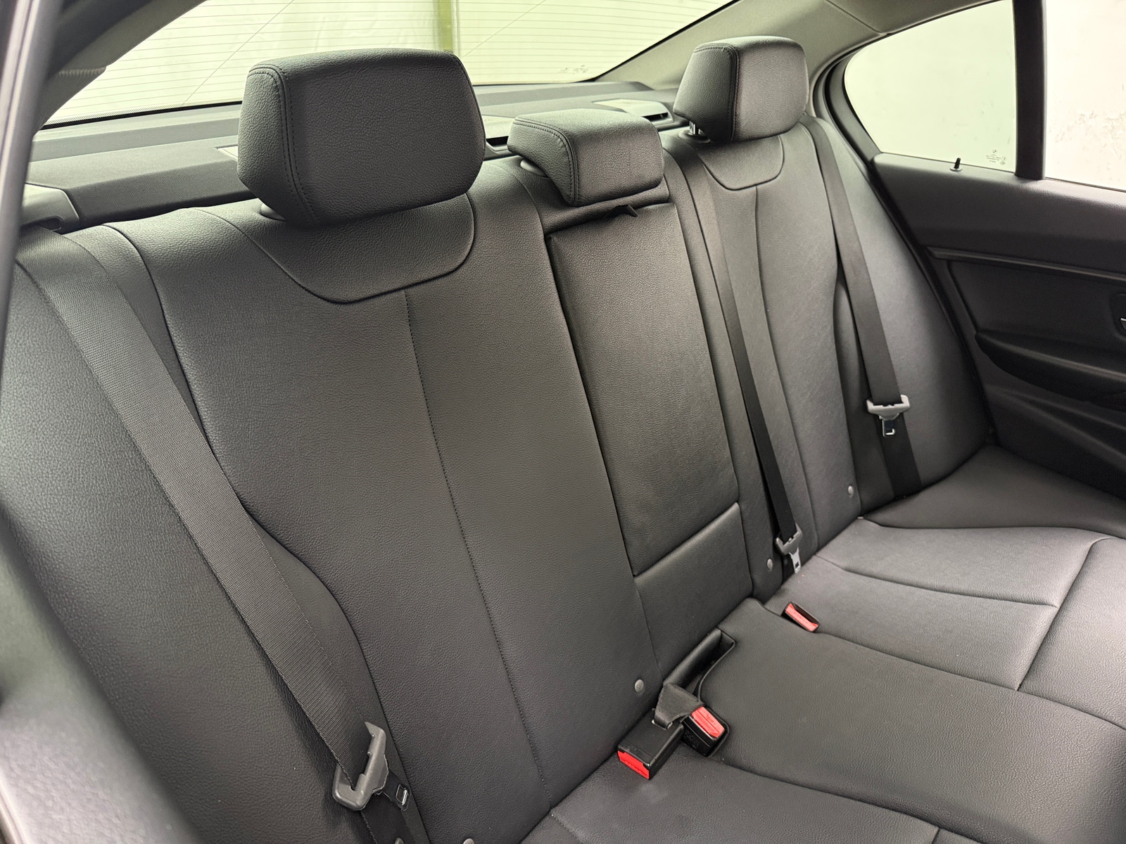 Thumbnail: 2016 BMW 3 Series - 6