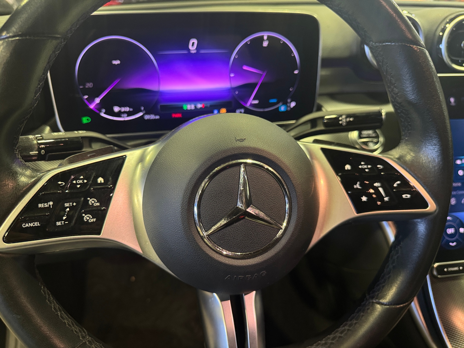 Thumbnail: 2024 Mercedes-Benz C-Class - 4