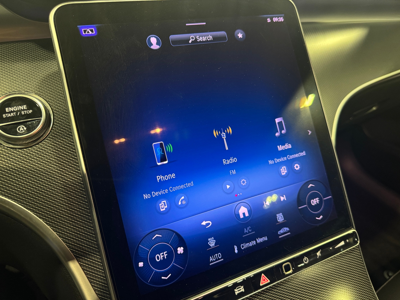 Thumbnail: 2024 Mercedes-Benz C-Class - 3