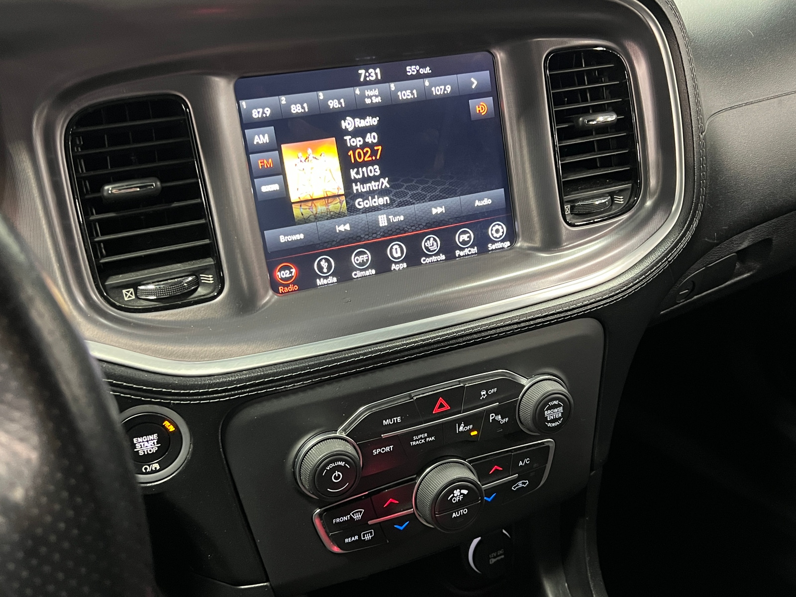 Thumbnail: 2019 Dodge Charger - 3