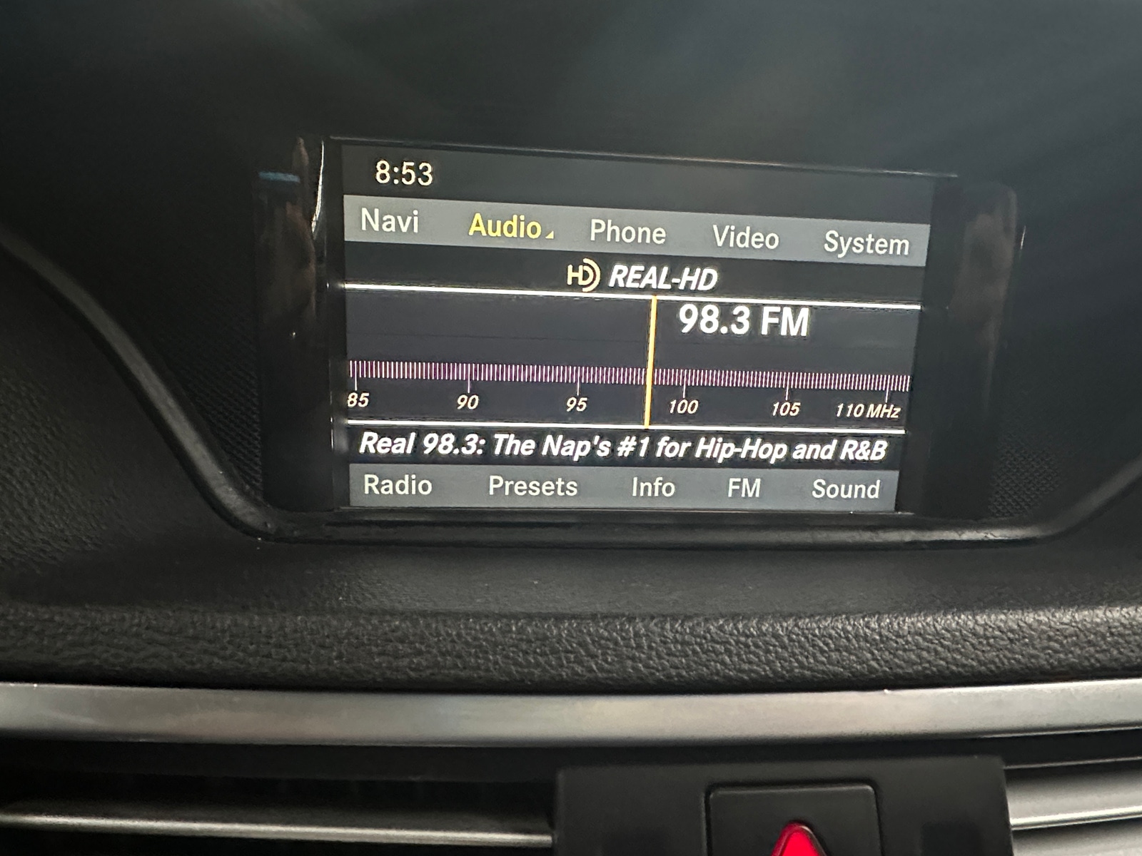 Thumbnail: 2011 Mercedes-Benz E-Class - 3