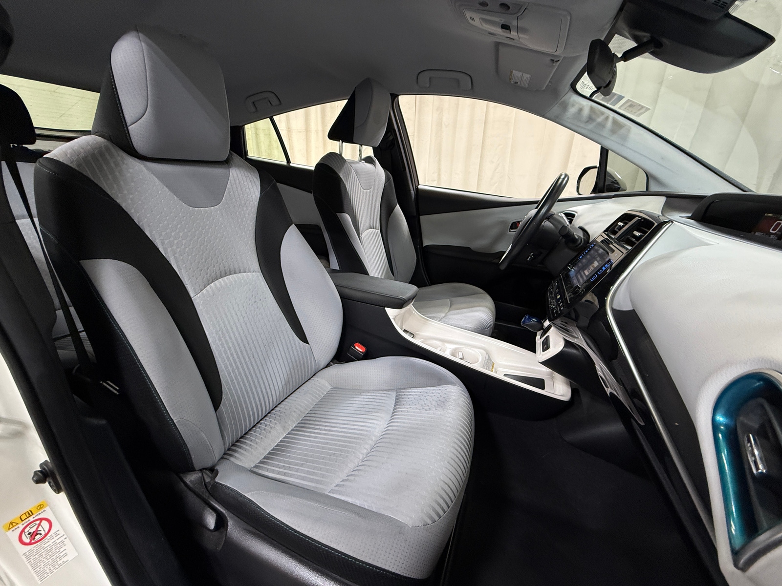 Thumbnail: 2017 Toyota Prius - 2