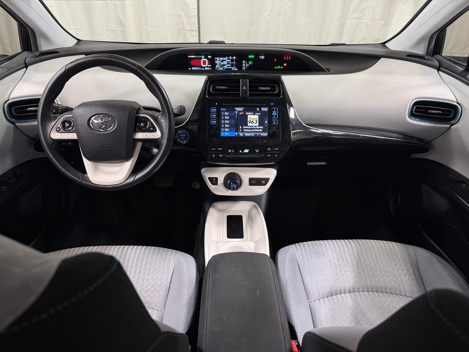 Thumbnail: 2017 Toyota Prius - 3