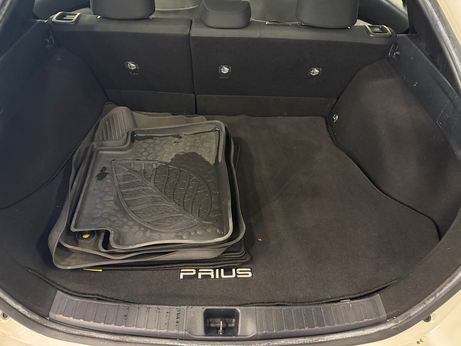 Thumbnail: 2017 Toyota Prius - 7