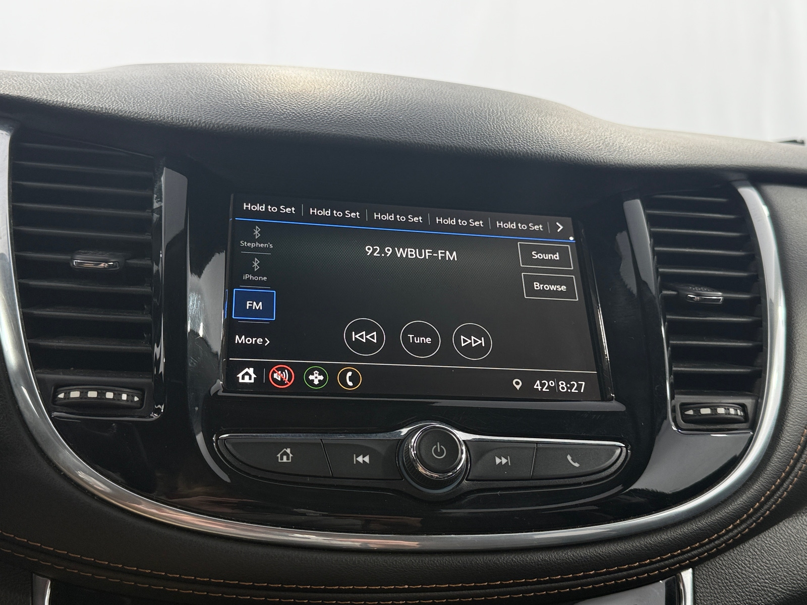 Thumbnail: 2019 Chevrolet Trax - 3