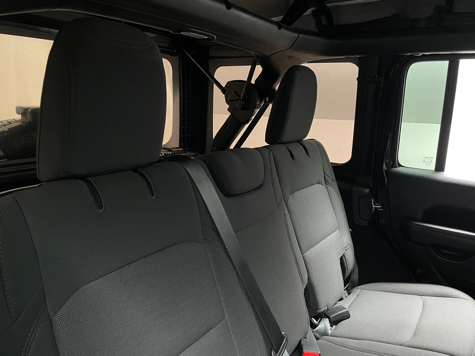 Thumbnail: 2022 Jeep Wrangler - 6