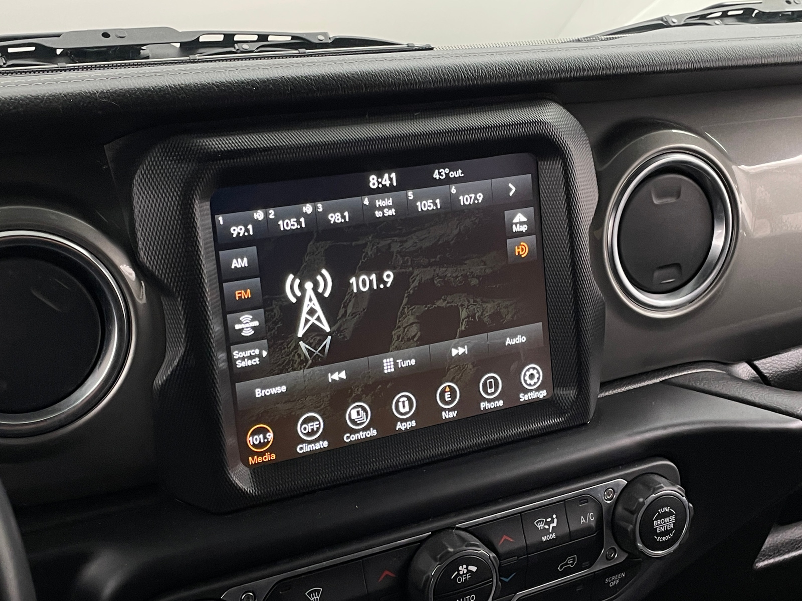 Thumbnail: 2022 Jeep Wrangler - 4