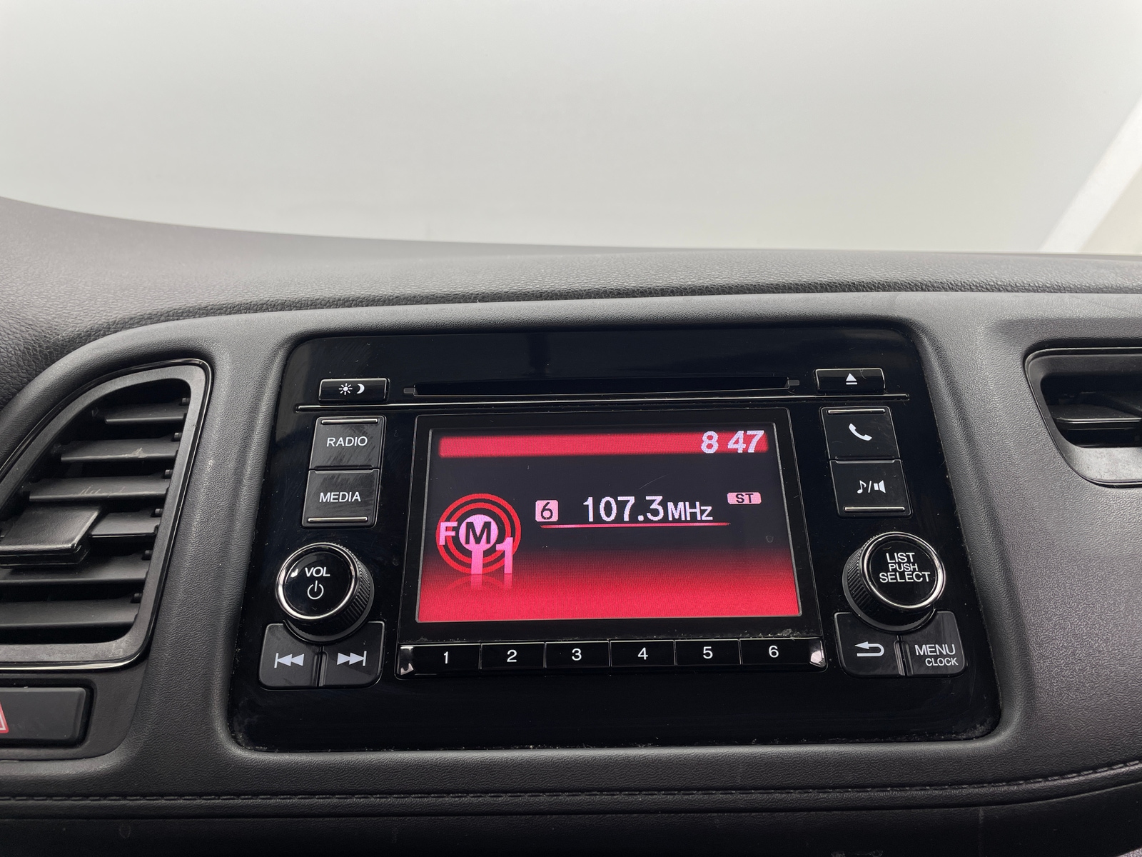 Thumbnail: 2022 Honda HR-V - 4