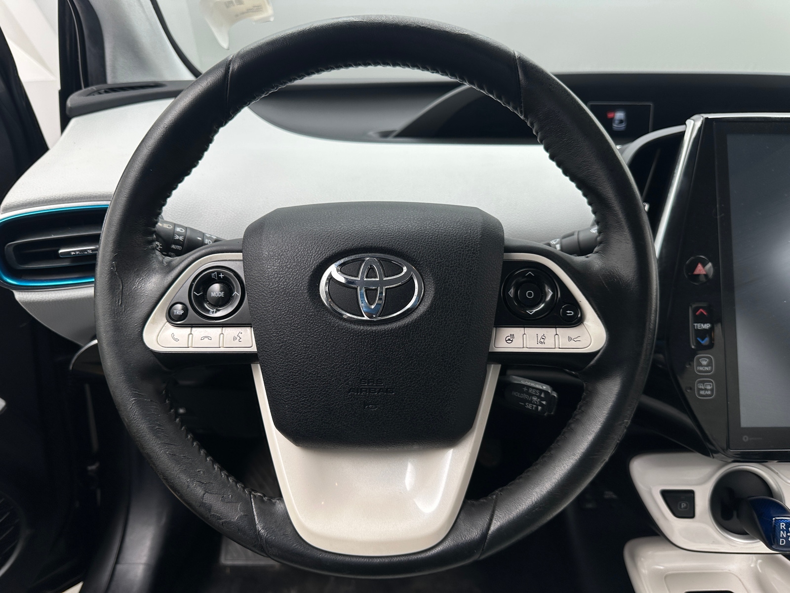 Thumbnail: 2017 Toyota Prius Prime - 4