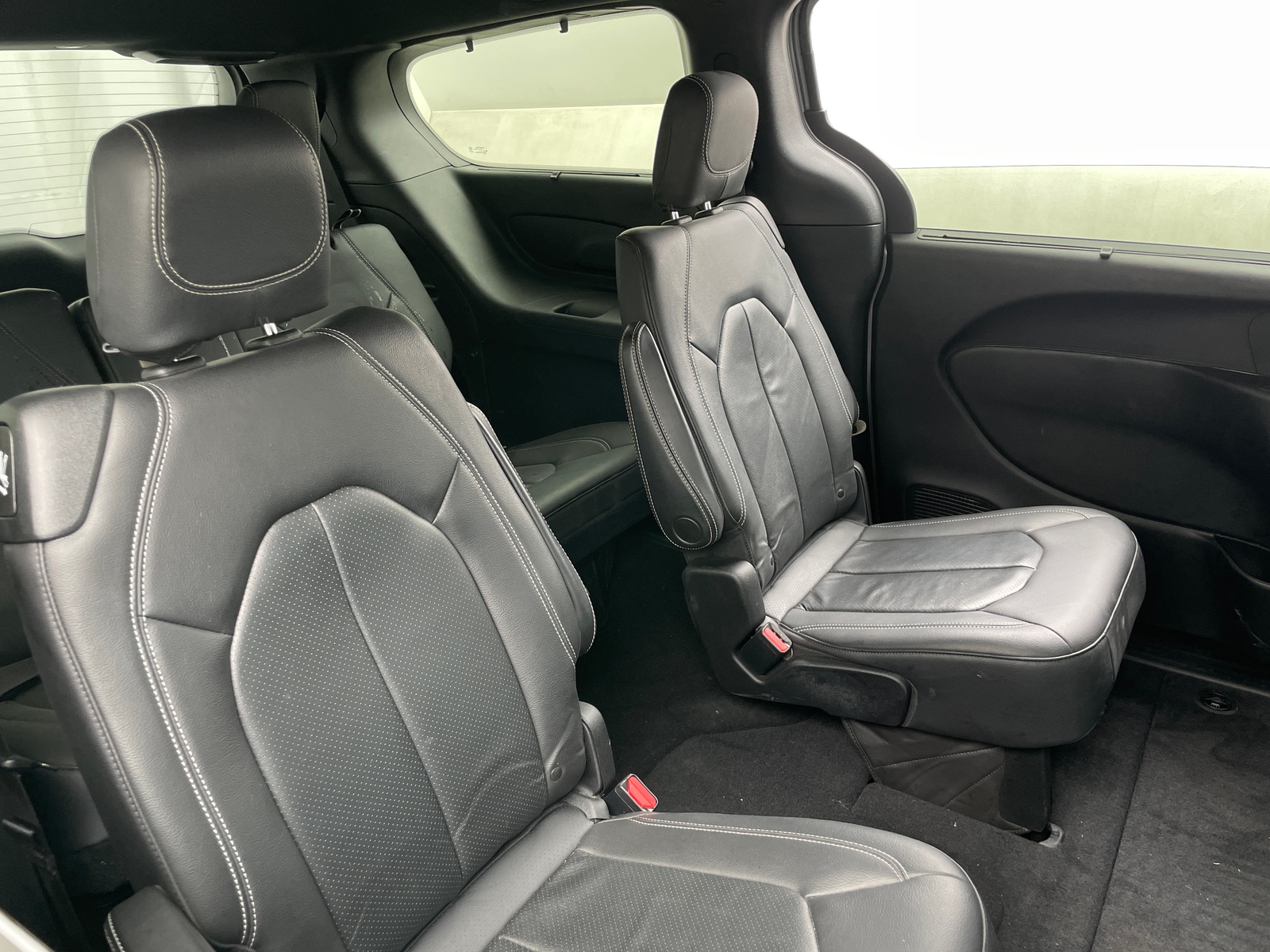 Thumbnail: 2020 Chrysler Pacifica - 5