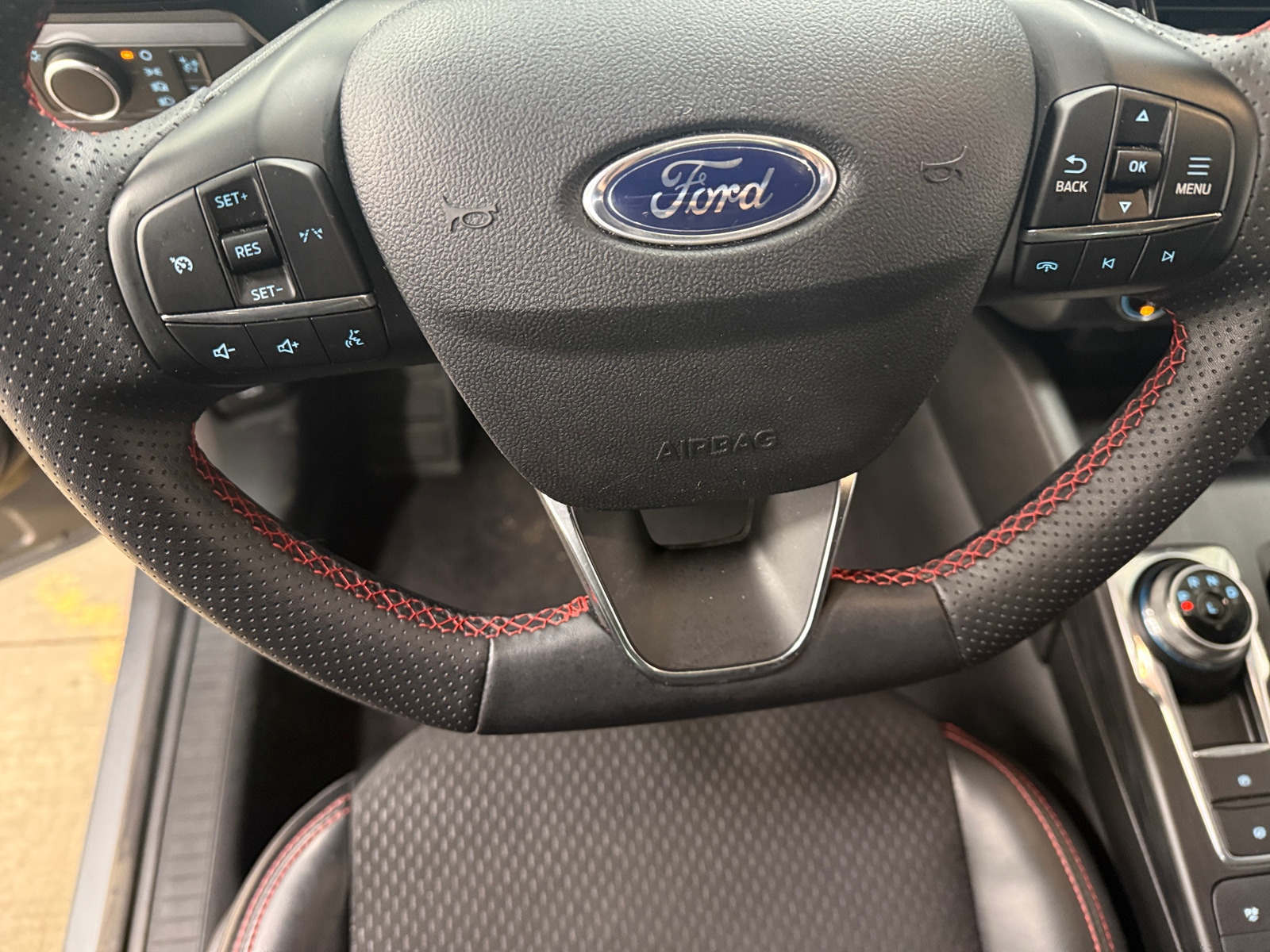 Thumbnail: 2025 Ford Escape - 4