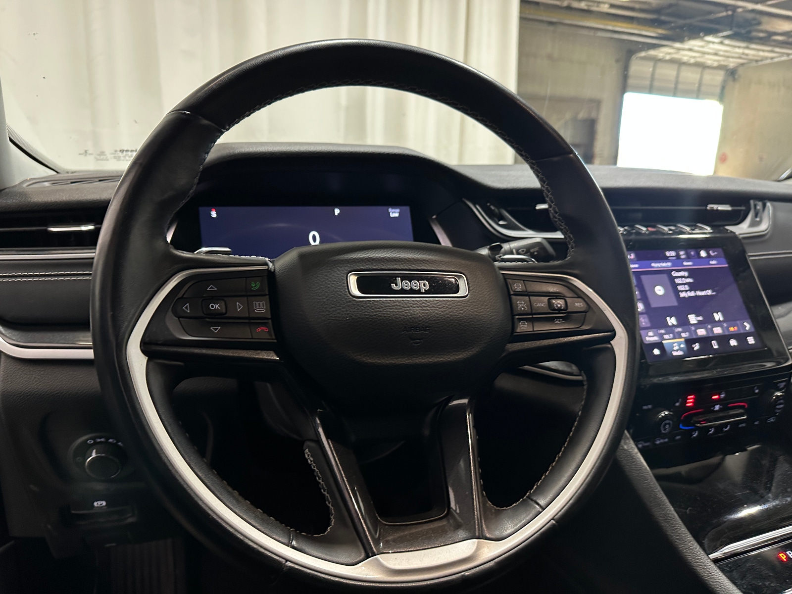 Thumbnail: 2022 Jeep Grand Cherokee - 5