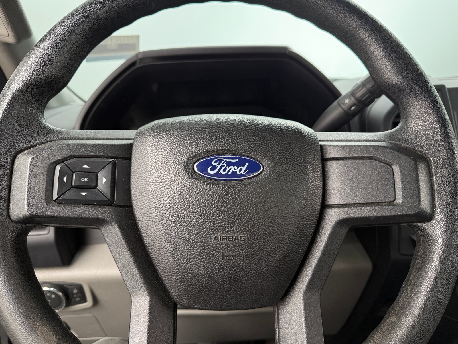 Thumbnail: 2018 Ford Econoline - 4