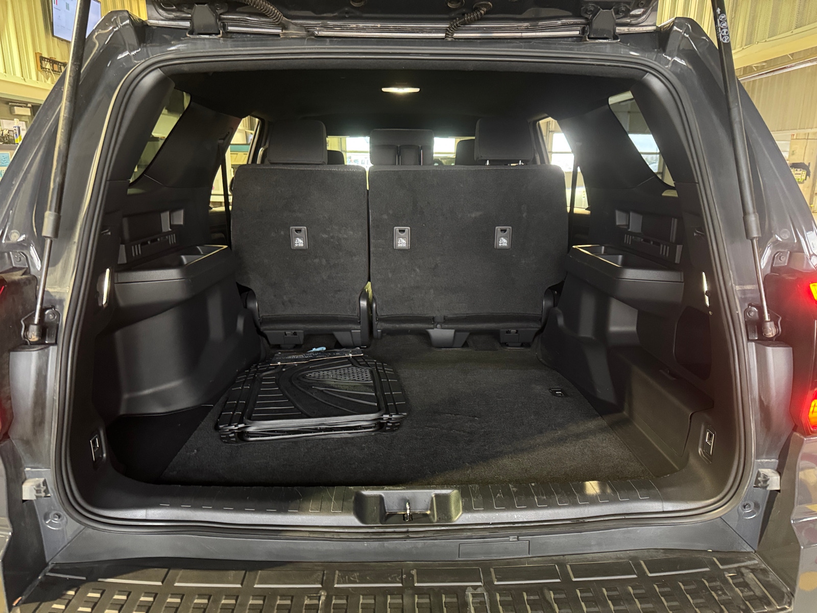 Thumbnail: 2025 Toyota 4Runner - 7