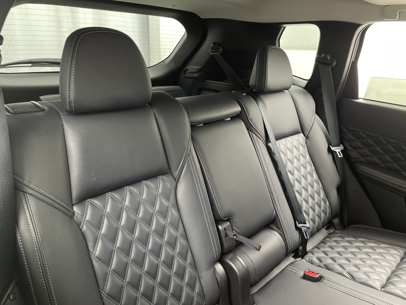 Thumbnail: 2024 Mitsubishi Outlander - 5