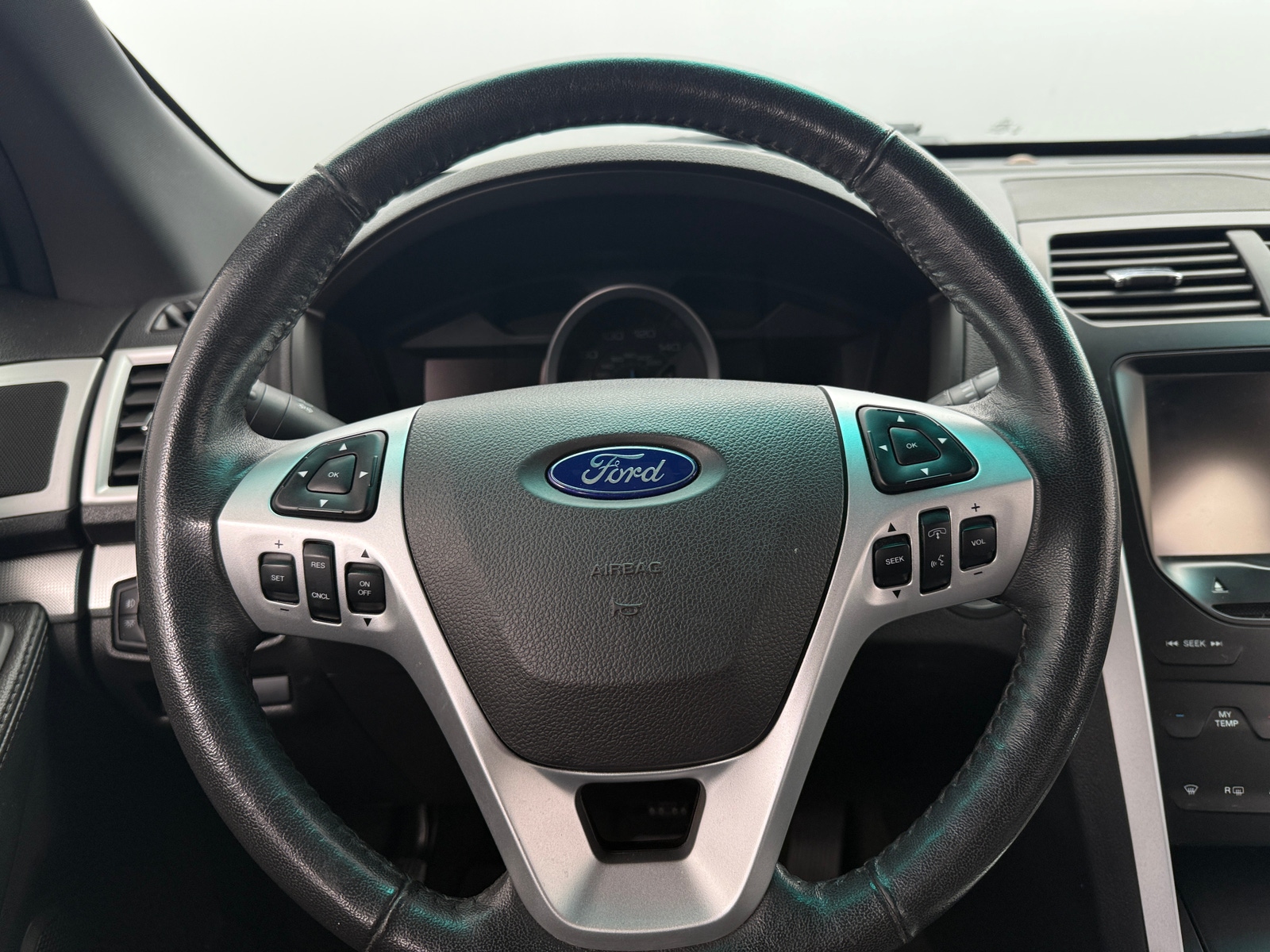 Thumbnail: 2014 Ford Explorer - 4