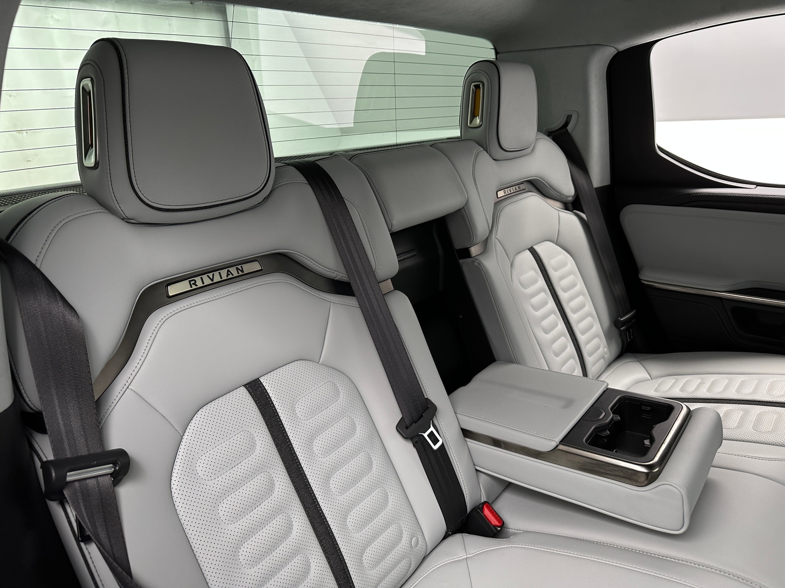 Thumbnail: 2023 Rivian R1T - 5