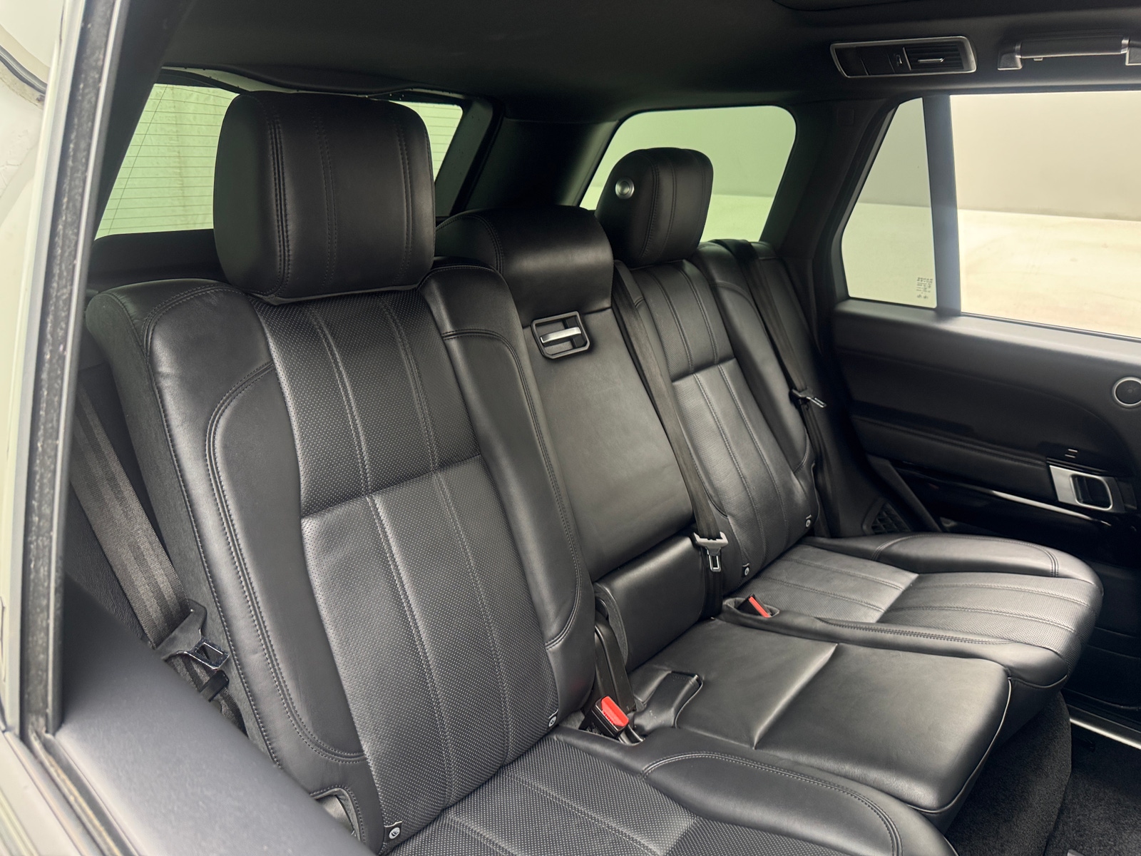 Thumbnail: 2017 Land Rover Range Rover - 5