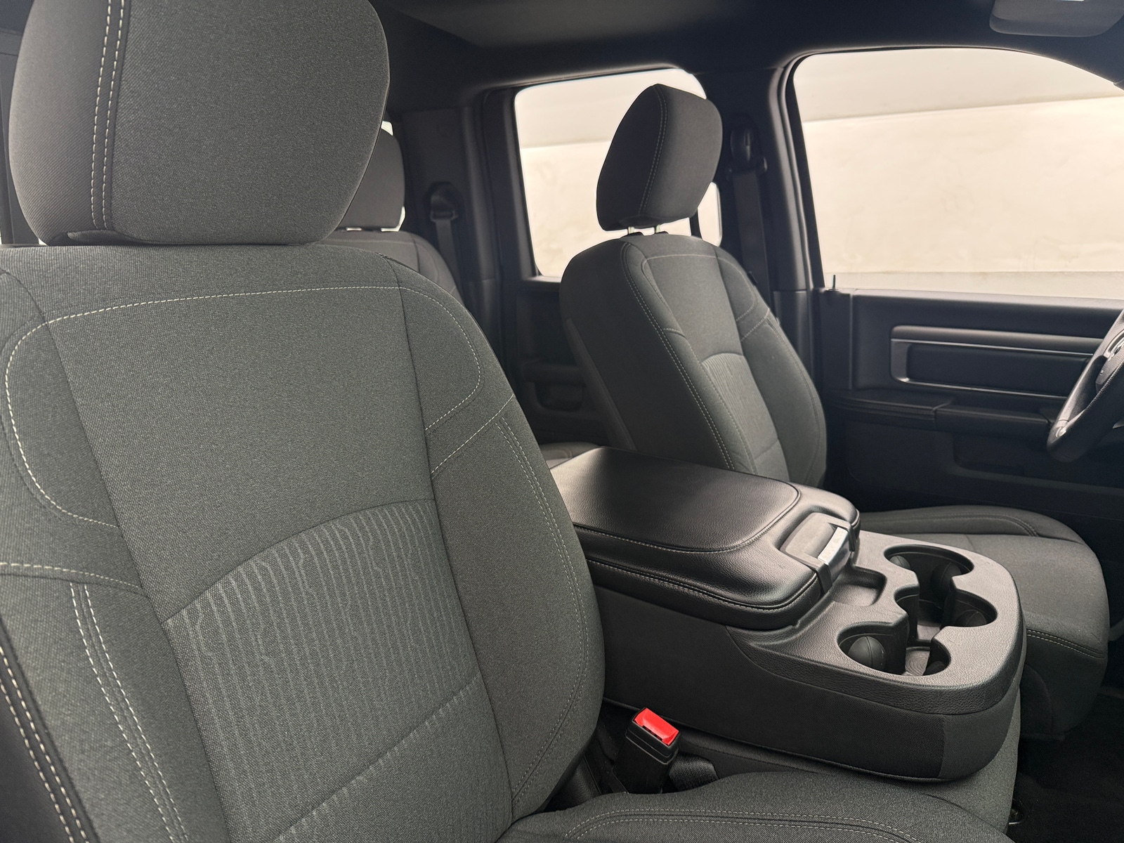 Thumbnail: 2022 RAM 1500 Classic - 2