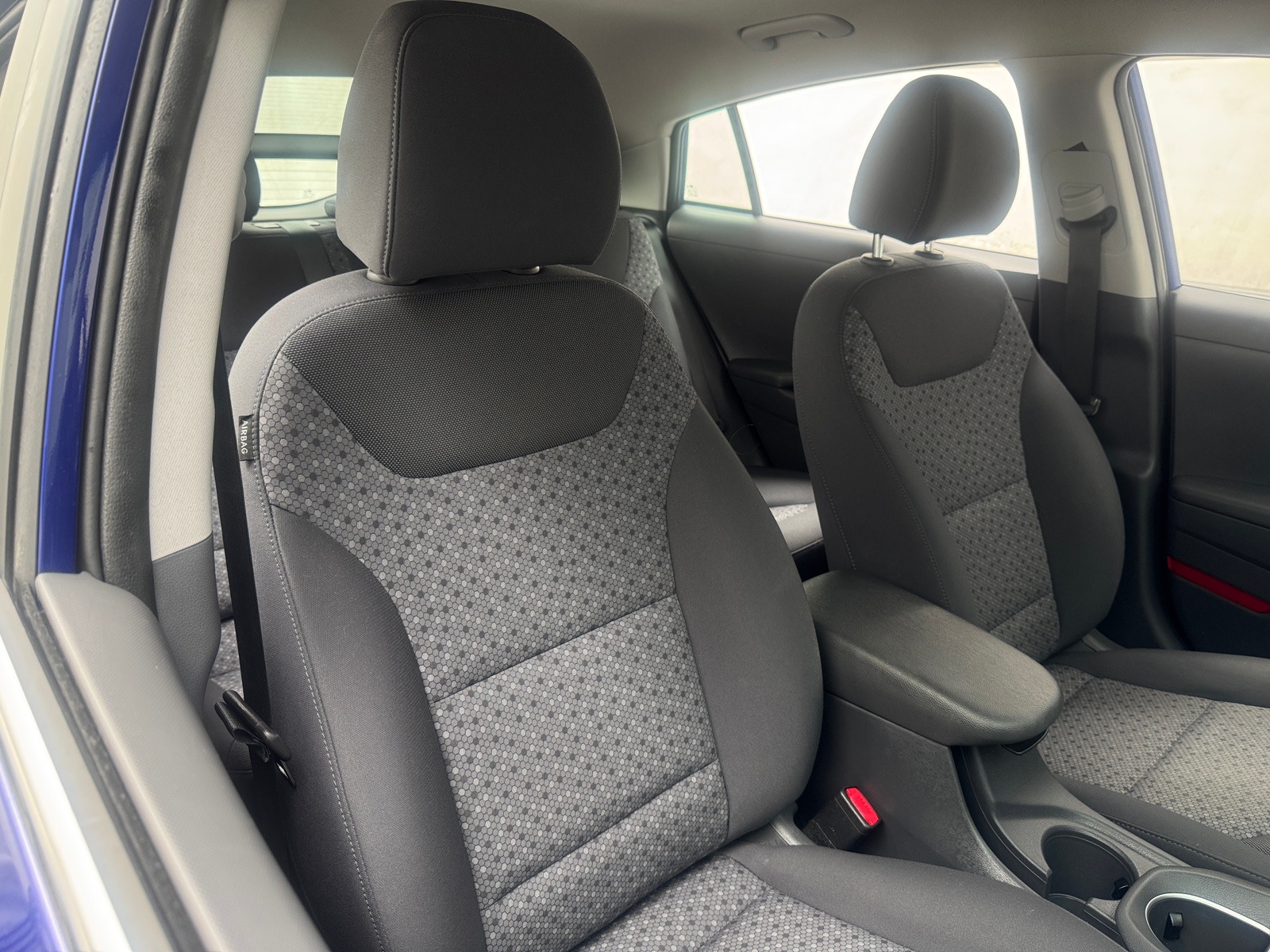 Thumbnail: 2019 Hyundai Ioniq - 2