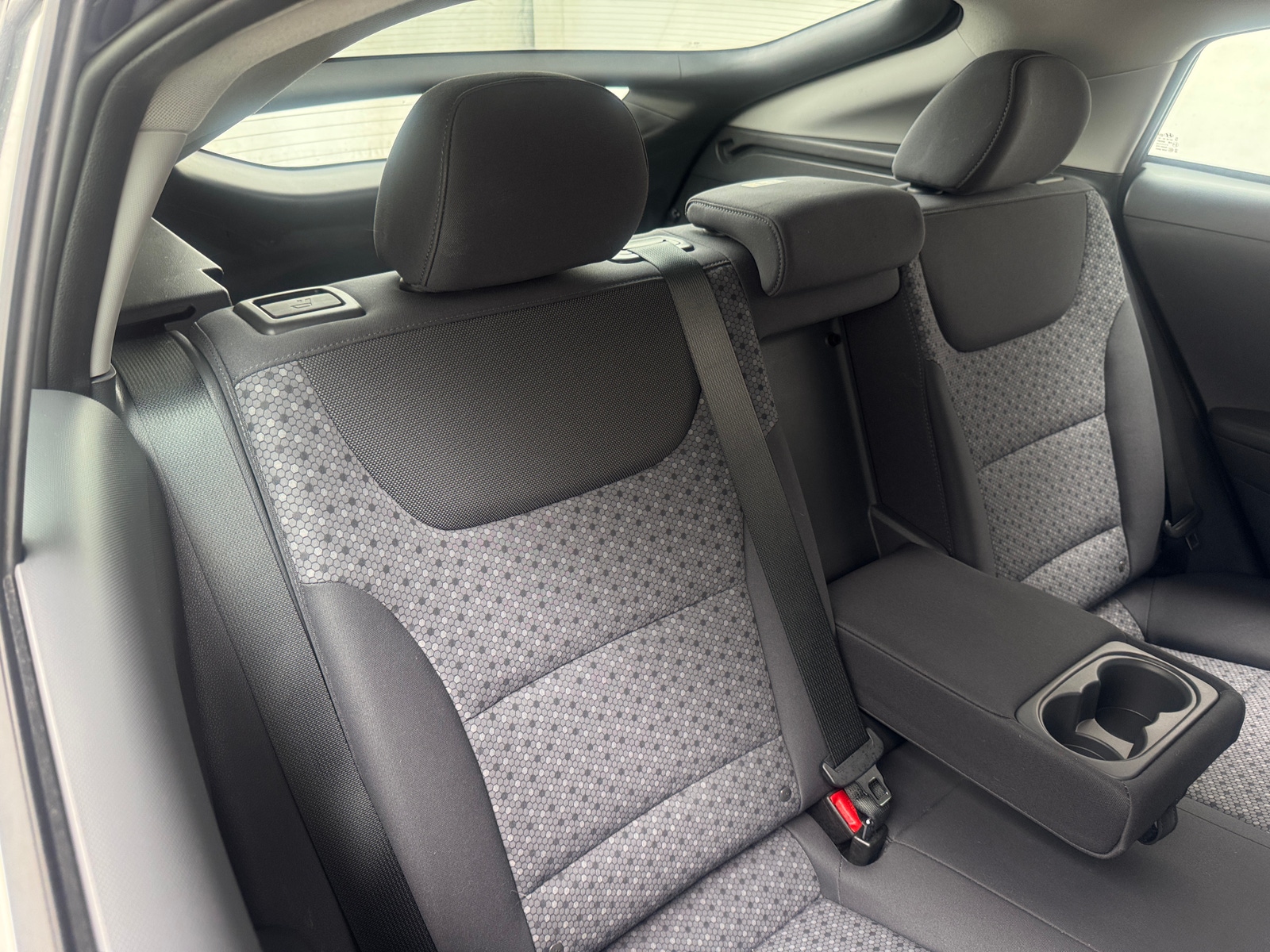 Thumbnail: 2019 Hyundai Ioniq - 6