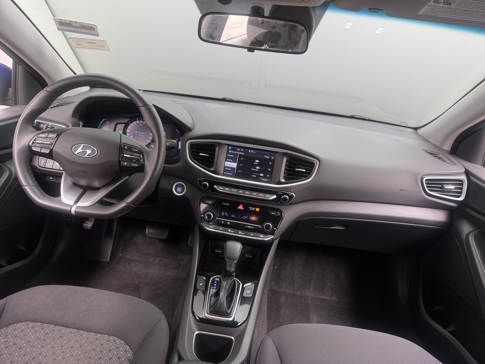 Thumbnail: 2019 Hyundai Ioniq - 3