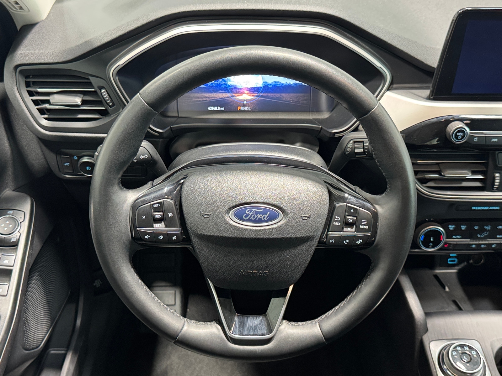 Thumbnail: 2022 Ford Escape - 4