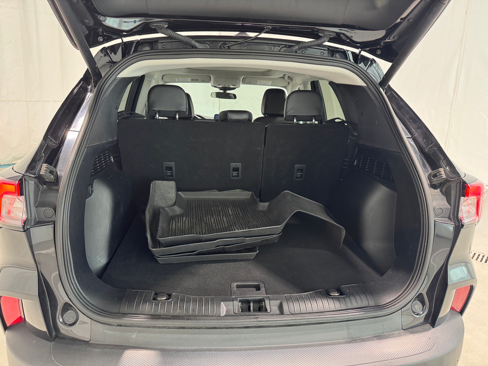 Thumbnail: 2022 Ford Escape - 6