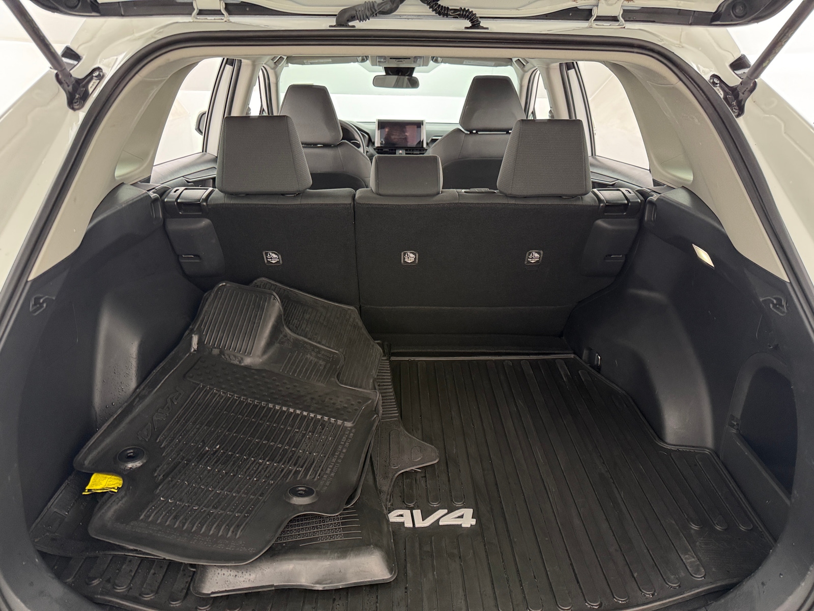 Thumbnail: 2024 Toyota RAV4 - 7