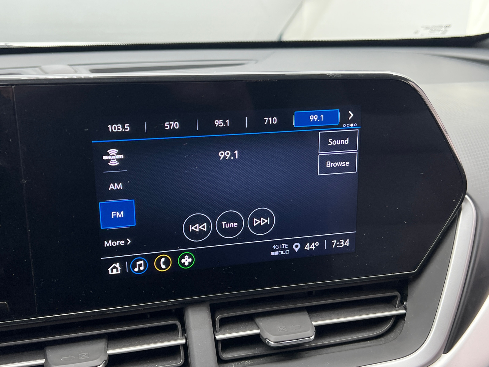 Thumbnail: 2024 Chevrolet Trax - 4