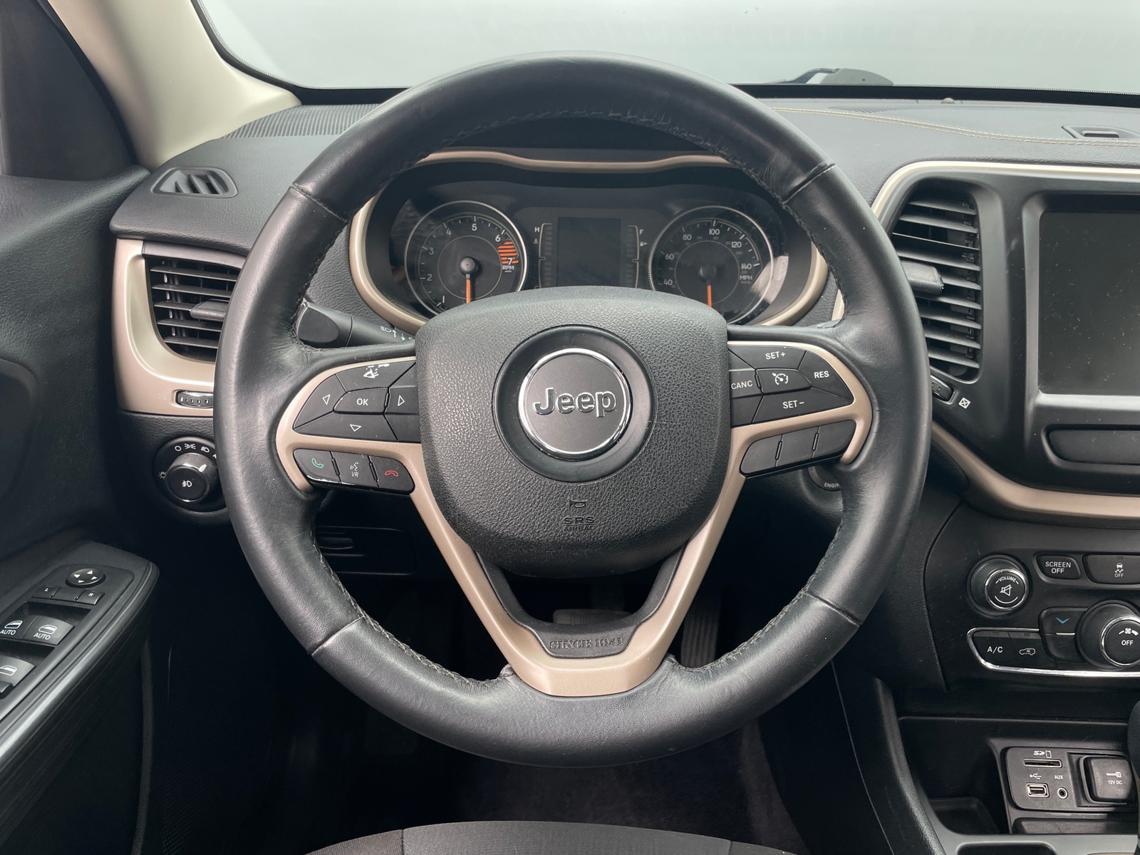 Thumbnail: 2016 Jeep Cherokee - 5