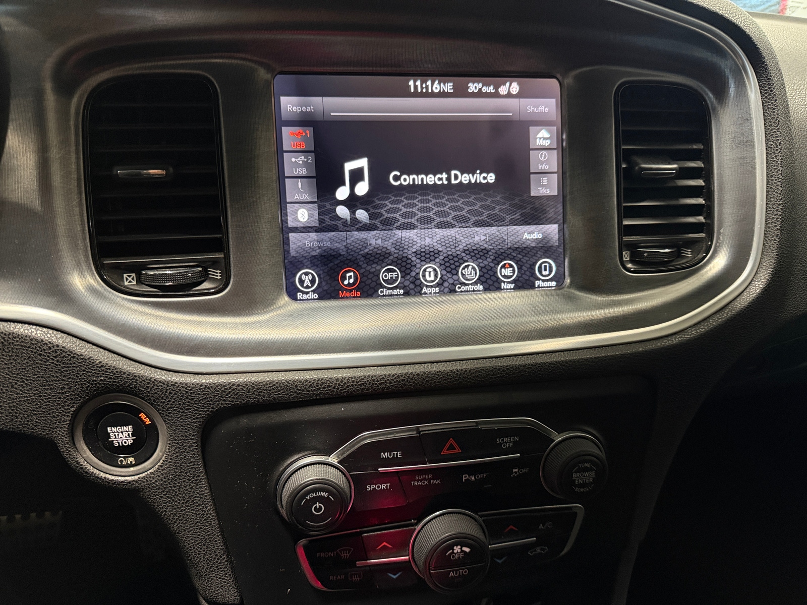 Thumbnail: 2017 Dodge Charger - 3