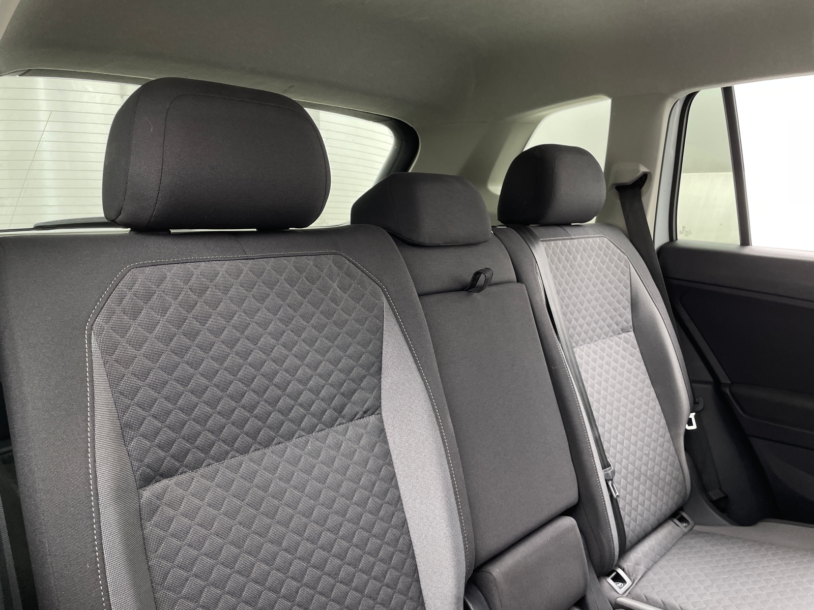 Thumbnail: 2019 Volkswagen Tiguan - 6