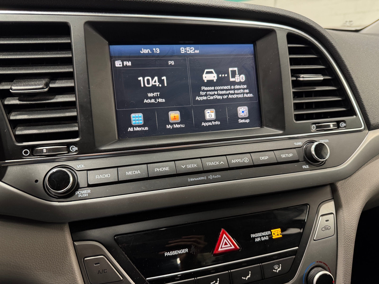 Thumbnail: 2017 Hyundai Elantra - 4