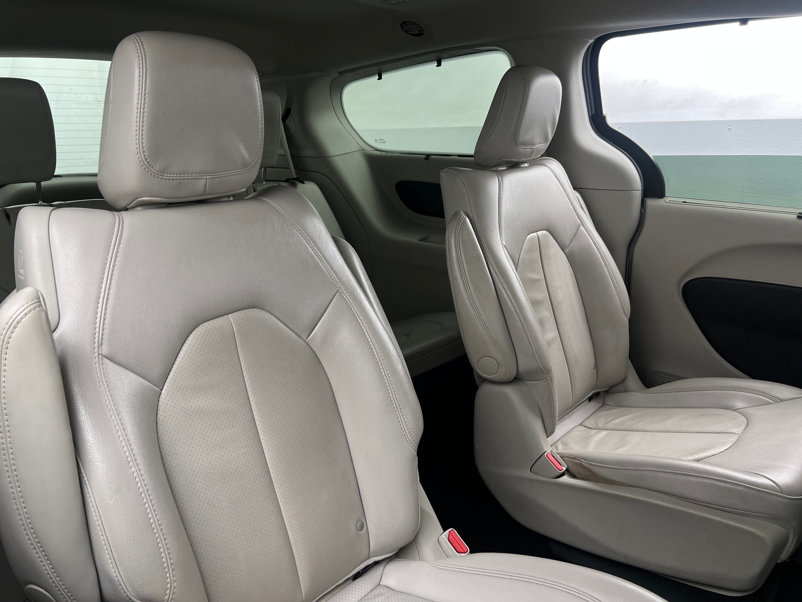 Thumbnail: 2021 Chrysler Pacifica - 5