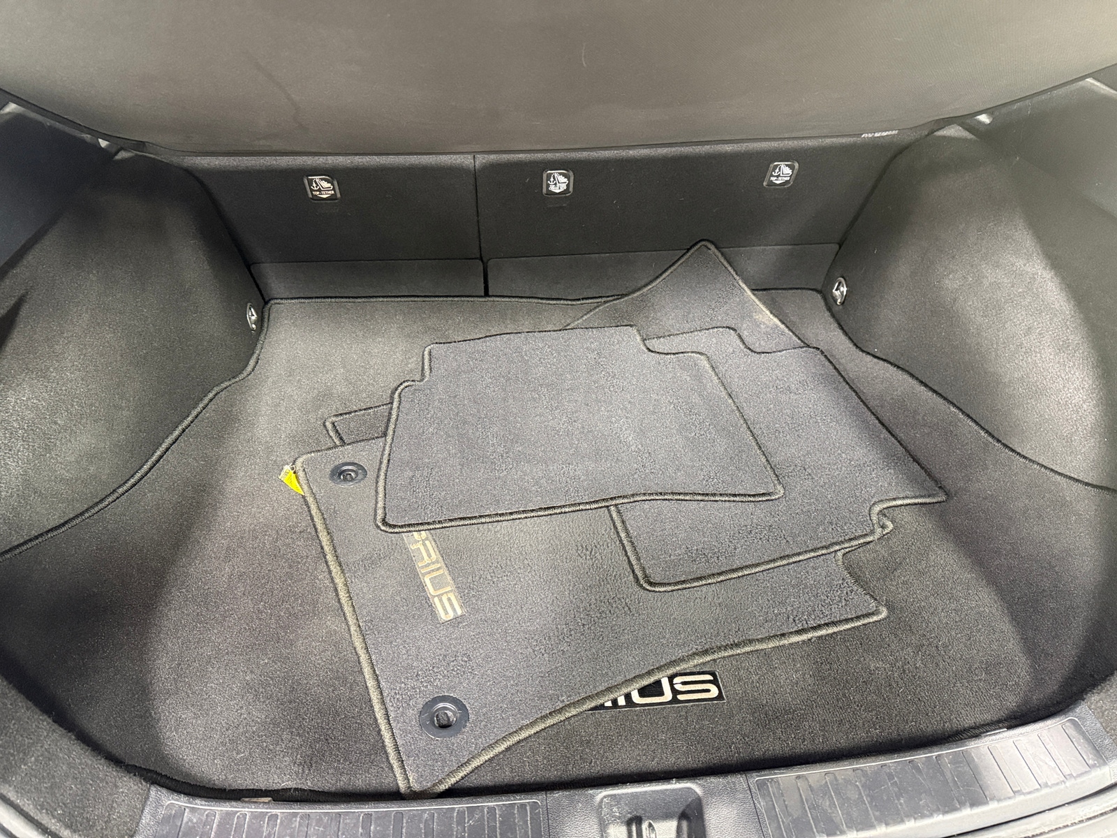 Thumbnail: 2016 Toyota Prius - 7