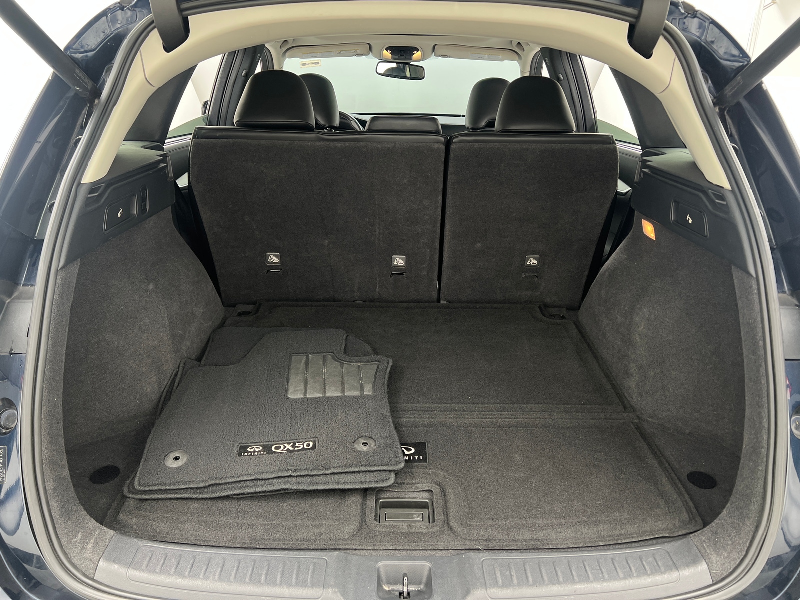 Thumbnail: 2020 INFINITI QX50 - 6