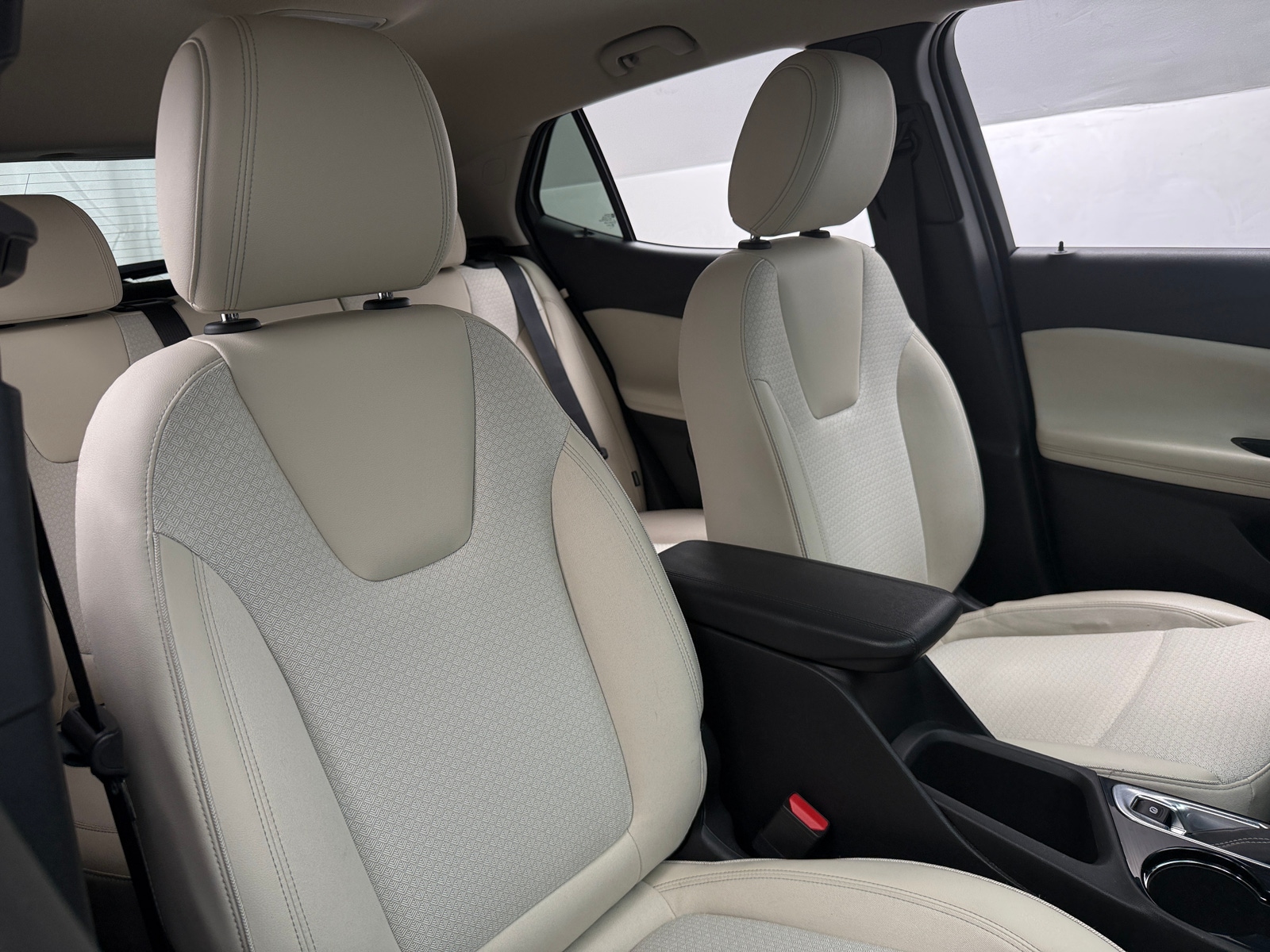 Thumbnail: 2023 Buick Encore GX - 2