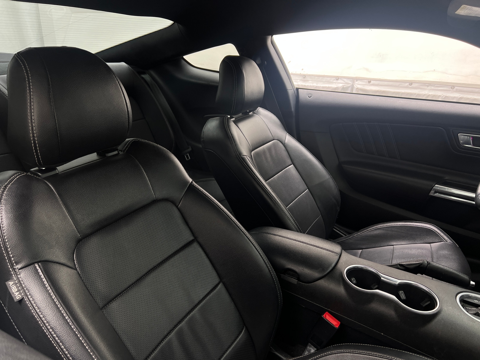 Thumbnail: 2022 Ford Mustang - 2