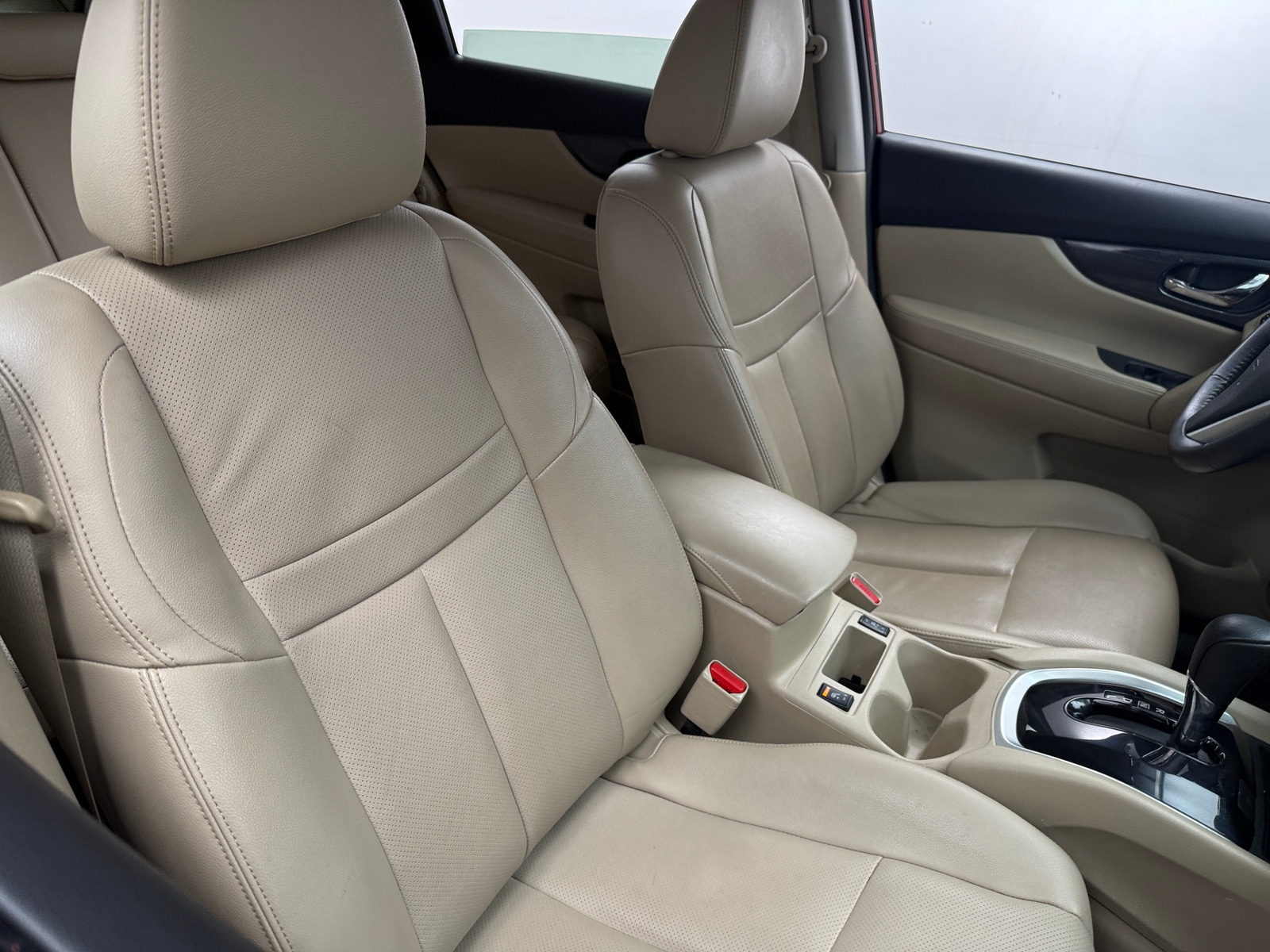 Thumbnail: 2016 Nissan Rogue - 2