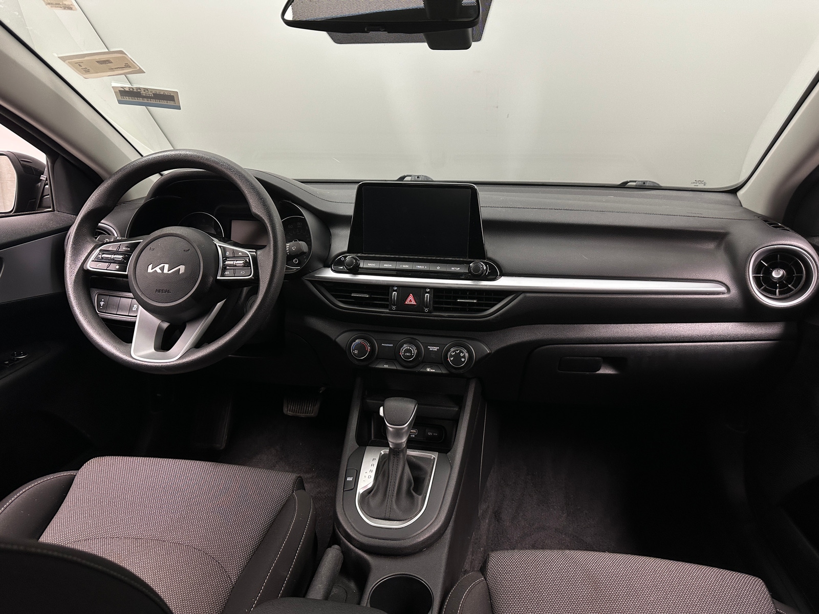 Thumbnail: 2023 Kia Forte - 3