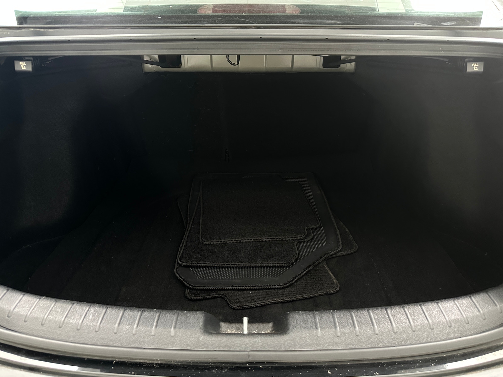 Thumbnail: 2023 Kia Forte - 7