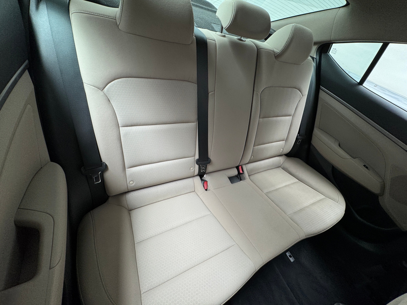 Thumbnail: 2017 Hyundai Elantra - 6